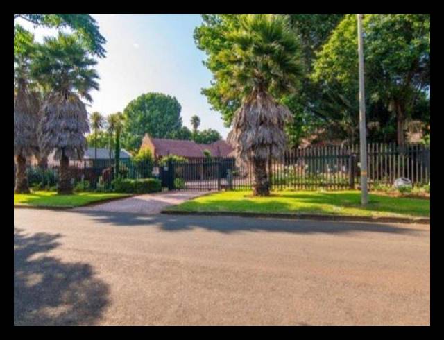 5 BEDROOM HOUSE FOR SALE IN BOKSBURG WEST